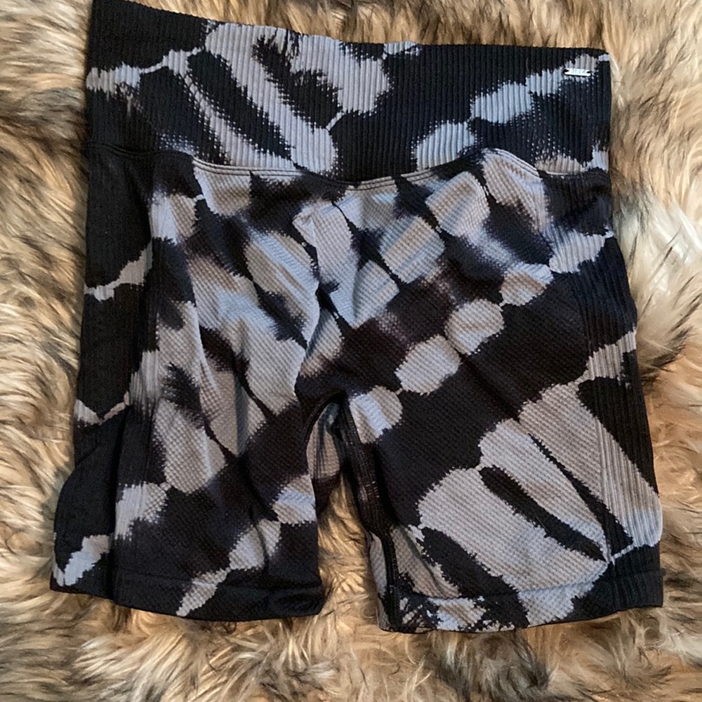 VS PINK bike shorts tie dye black and grey size S
